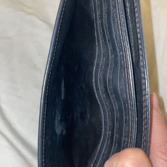 Authentic Valentino leather clutch - Picture 3 of 13
